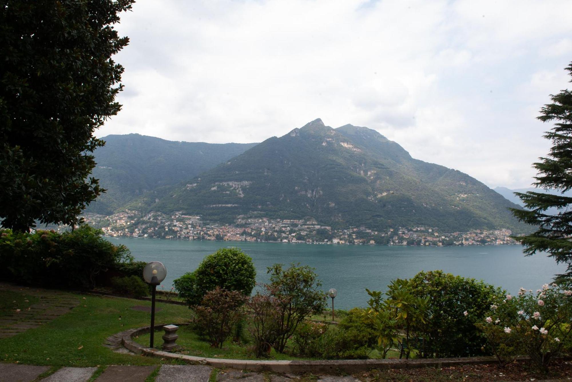 Appartamento "Bella Vista" Sul Lago Di Como Faggeto Lario エクステリア 写真